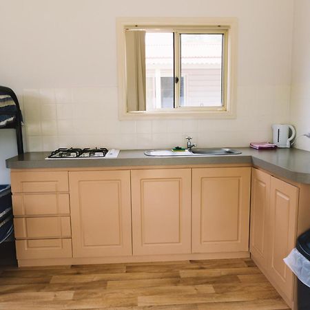 Port Gregory Caravan Park Екстериор снимка