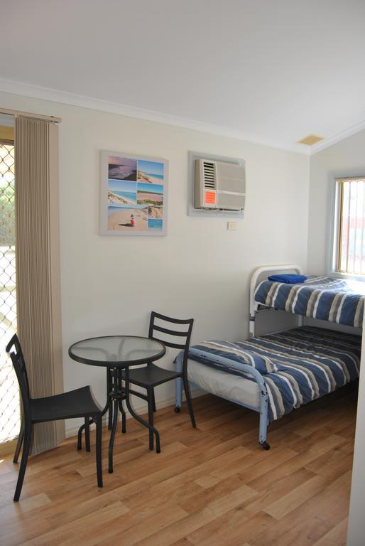 Port Gregory Caravan Park Екстериор снимка
