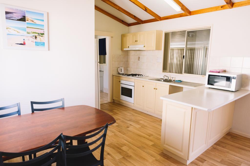 Port Gregory Caravan Park Екстериор снимка