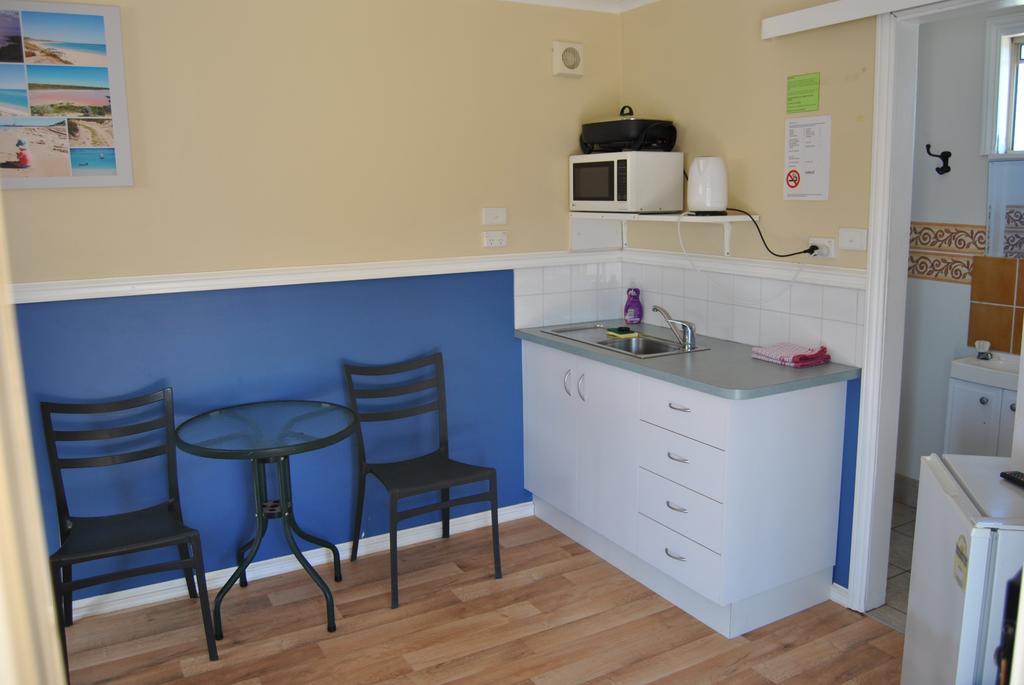 Port Gregory Caravan Park Екстериор снимка